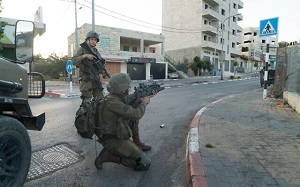 Izraelsc y żołnierze podczas operacji na Zachodnim Brzegu 25 sierpnbia 2022. (Israel Defense Forces) 