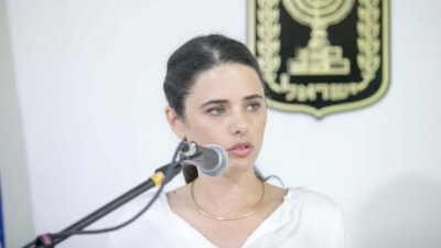 Izraelska minister sprawiedliwoci, Ayelet Shaked, stanowczo domaga si przejrzystoci w finansowaniu NGO. (Zdjcie: Noam Moscowitz)