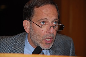 Rashid Khalidi byy rzecznik Organizacji Wyzwolenia Palestyny, (czemu on sam obecnie zaprzecza), a obecnie profesor Columbia University  (Zdjcie: Wikipedia)