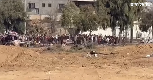 Palestyńska ludność cywilna opuszcza teren walk. (Zrzut z ekranu wideo.)