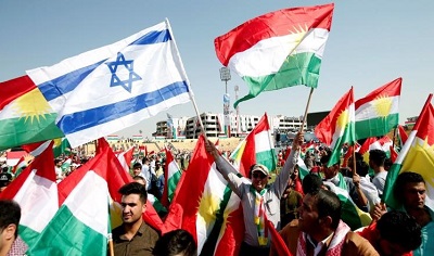 Iraccy Kurdowie z flagą izraelską obok flagi kurdyjskiej. Zdjęcie: Aljazeera.net, 2 października 2017