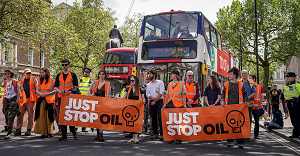 Protest ruchu Just Stop Oil (ródo zdjcia Wikipedia)