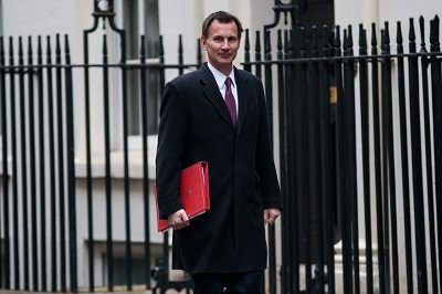 Minister spraw zagranicznych Wielkiej Brytanii, Jeremy Hunt (na zdjęciu) zamówił „Niezależny przegląd globalnych prześladowań chrześcijan”, który niedawno opublikowano. (Zdjęcie: Jack Taylor/Getty Images)