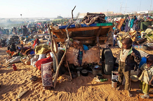 Obóz uchodców z Darfuru w Czadzie gdzie schronio si okoo 90 tysicy ludzi, którzy utracili swoje domy podczas obecnego konfliktu wSudanie. (ródo zdjcia: Wikipedia)