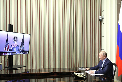 Putin podczas wideokonferencji z Bidenem 7 grudnia 2021. (Źródło: Wikipedia)