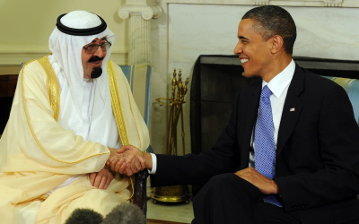 Prezydent Obama ze zmarłym niedawno królem saudyjskim. (Trudno wątpić, że te uśmiechy są szczere.)