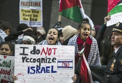 Protestujący w Ameryce przeciw istnieniu Izraela