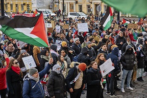 Zatrzyma ludobójstwo, sympatycy Hamasu protestuj w Helsinkach, 21 padziernika 2023r. (ródo zdjcia: Wikipedia)   