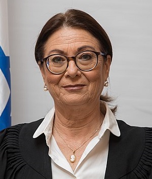 Prezeska izraelskiego Sdu Najwyszego Esther Hayut. ródo zdjcia: Wikipedia)