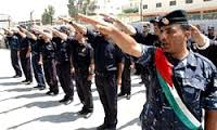 Utworzona przez Arafata, zbrojona i szkolona przez USA policja palestyska. Zdjcie z 9 maja 2006