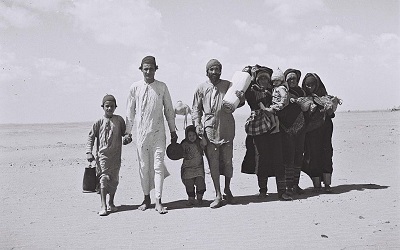 Jemescy ydzi, idcy do Adenu, miejsca obozu przyj przed emigracj do Izraela, 1949 rok. (Kluger Zoltan/Israeli National Photo Archive/public domain)