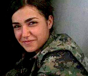 Ceylan Ozalp. Kiedy jej wszyscy towarzysze zginęli i kiedy skończyła jej się amunicja, pożegnała się z wszystkimi przez radio i ostatnią kulę wpakowała sobie w głowę, żeby nie dostać się w ręce zbirów z ISIS.