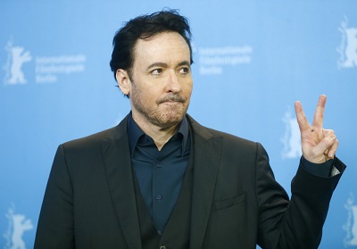 Aktor John Cusack pozuje podczas sesji fotograficznej promujcej film 'Chi-Raq' na 66. Midzynarodowym Festiwalu Filmowym Berlinale w Berlinie, 16 lutego 2016 r. (zdjcie: REUTERS/HANNIBAL HANSCHKE)