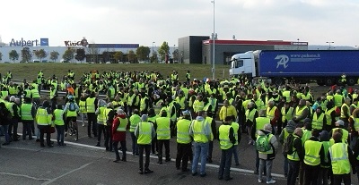 Pierwszy protest żółtych kamizelek w Vesoul , 17 listopada 2018, Wikimedia Commons
