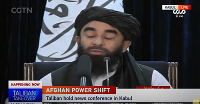 Pilnym pytaniem, przed którym stoją wszyscy, jest to, czy uznać, czy nie uznać Talibanu jako legalnego rządu Afganistanu. Na zdjęciu: rzecznik Talibanu przemawia podczas konferencji prasowej w Kabulu (Zdjęcie: Zrzut z ekranu wideo)