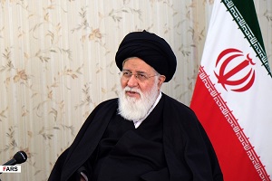 Na zdjęciu: ajatollah Ahmad Alam al-Hoda, starszy duchowny w Mash'had, uważany za możliwego następcę obecnego irańskiego „Najwyższego przewodnika” ajatollaha Alego Chameneiego. (Źródło: Wikimedia Commons/Fars News/CC BY 4.0)