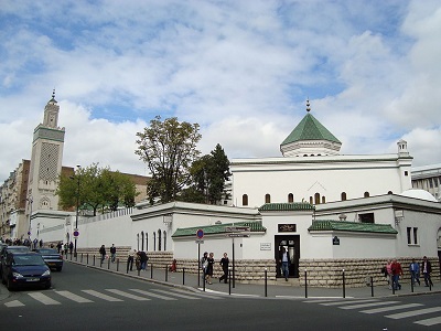 Wielki Meczet w Paryu. (ródo: LPLT/Wikimedia Commons)<br /> <br /> 