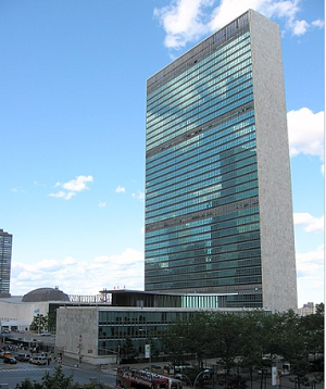 <span>Na zdjciu: siedziba ONZ w Nowym Jorku. (ródo zdjcia: Wikipedia)</span>