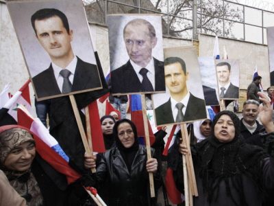 Muzaffar Salman/ Associated Press Syryjczycy trzymają portrety prezydenta Baszara al-Assada i prezydenta Rosji Władimira Putina podczas demonstracji w Damaszku w 2012 r.
