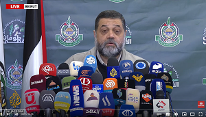 Przedstawiciel Hamasu, Osama Hamdan, konferencja prasowa w Bejrucie, 4 kwietnia 2024r. (Zrzut z ekranu wideo Al Daziry)