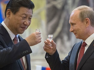 Prezydenci Chin i Rosji deklarujący w Pekinie 4 lutego 2022r. „świt nowej ery” (Źródło: Sputnik)
