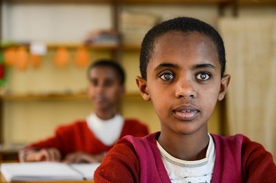 Zdjcie: ETIOPIA, Amhara, Gondar, szkoa dla niewidomych dzieci. Joerg Boethling / Alamy.