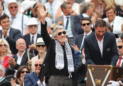Roger Waters z palestysk kefij na szyi. (zdjcie: REUTERS)