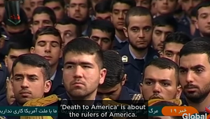 Najwyższy przywódca Islamskiej Republiki Iranu przemawiający do oficerów irańskiej armii. (Zrzut z ekranu wideo.)