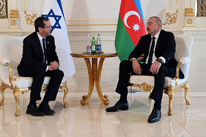 Prezydent Izraela Isaac Herzog spotyka si ze swoim azerskim odpowiednikiem Ilhamem Alijewem w Baku, 30 maja 2023 r. ródo: Haim Zach/GPO.