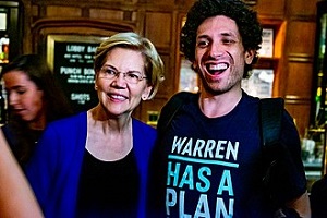<span>Sen. Elizabeth Warren (D-MA) (Zdjęcie: Elisabeth Warren podczas kampanii prezydenckiej w 2019 roku. Wikipedia</span>)