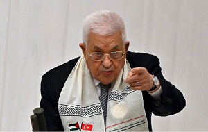 Przywódca Autonomii Palestyskiej Mahmud Abbas wygosi przemówienie na Wielkim Zgromadzeniu Narodowym Turcji w Ankarze, 15 sierpnia 2024 r.