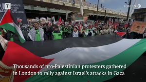 Demonstranci protestują w ramach solidarności z Palestyńczykami w Gazie, pośród trwającego konfliktu między Izraelem a palestyńską grupą islamistyczną Hamas, w Londynie, Wielka Brytania, 28 października 2023 r. (zdjęcie: zrzut z ekranu wideo)
