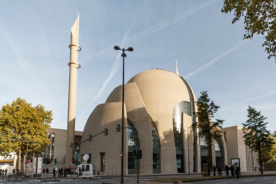 29 wrzenia prezydent Turcji Erdogan Recep Tayyip otworzy najnowszy europejski meczet sfinansowany przez rzd turecki „Centralny meczet w Kolonii” w Niemczech. (Zdjcie: Carsten Koall/Getty Images)