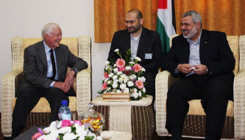 Byy prezydent USA, Jimmy Carter, chrzecijaski dziaacz na rzecz pokoju, z przywódcami Hamasu w Gazie.