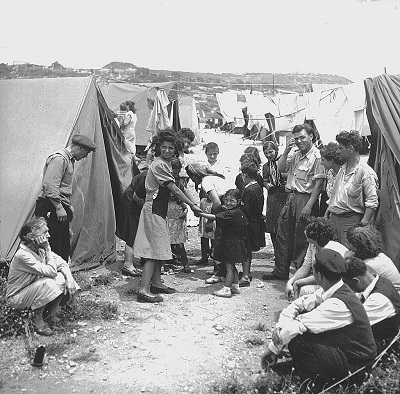 ydowscy uchodcy z krajów arabskich w obozie przejciowym w Izraelu w kwietniu 1950r. (ródo zdjcia: Wikipedia)