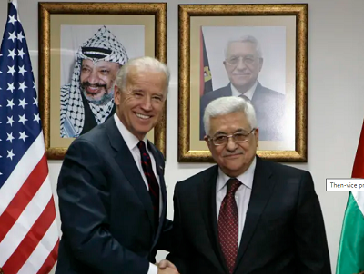 &Oacute;wczesny wiceprezydent pozdrawia prezydenta Autonomii Palestyskiej w Ramallah, 10 marca 2010 roku(zdjcie: AMMAR AWAD/REUTERS)