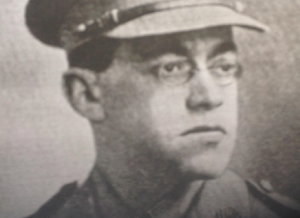 Ze’ev Żabotyński w mundurze oficera Legionu Żydowskiego.