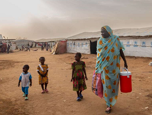 Uciekinierzy z Sudanu. Zdjcie Fahmo Mohammed dla IRC.