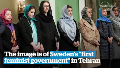 Szwedzka delegacja w Iranie odbia si znacznym echem poza Iranem. Podpis brzmi: “’Pierwszy rzd feministyczny’ Szwecji jest oskarany o hipokryzj za noszenie hidabów w Teheranie” <br /> [Zrzut z ekranu z wideo w „Sydney Morning Herald”]