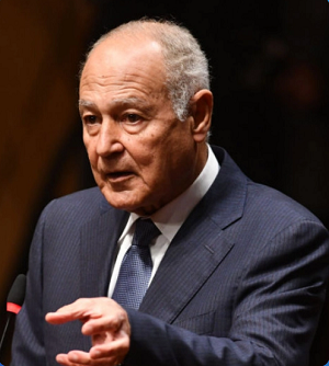Sekretarz generalny Ligi Arabskiej Ahmed Aboul Gheit 11 lutego 23 r. odrzuci jakkolwiek moliwo pozwolenia Palestyczykom na opuszczanie Strefy Gazy. Zaminowane przez Hamas ruiny maj by  arabskim wizieniem palestyskich braci. (Zdjcie arabskiego dostojnika: Wikipedia)