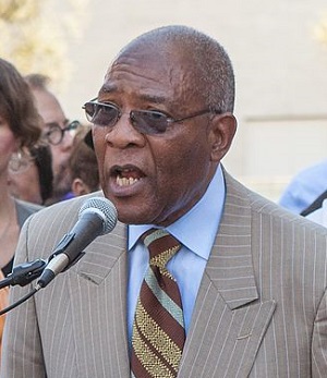 Pastor Amos C. Brown (ródo zdjcia: Wikipedia)