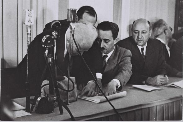Ben Gurion podpisuje Deklaracj Niepodlegoci