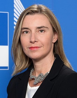 Federica Mogherini, poprzednia szefowa polityki zagranicznej Unii Europejskiej była honorowym członkiem zarządu organizacji Fight Impunity, zrezygnowała i pospiesznie zdystansowała się od tej organizacji.  (Zdjęcie: Wikipedia)