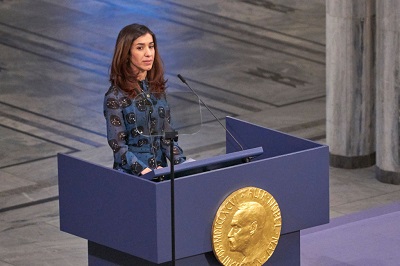 Nadia Murad, jazydzka dziaaczka praw czowieka i laureatka Pokojowej Nagrody Nobla, która bya jedn z tysicy jazydzkich kobiet wzitych do niewoli przez ISIS i bya trzymana jako niewolnica do czasu, kiedy udao jej si uciec, napisaa niedawno: „Najbardziej boj si tego, e jeli wiat nadal nie bdzie dziaa, moja spoeczno – spoeczno Jazydów – przestanie istnie”. (Zdjcie: Erik Valestrand/Getty Images)