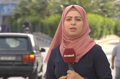 Jeli Hader Harb, dziennikarka palestyska, wróci po wyleczeniu choroby nowotworowej do Gazy, zostanie aresztowana i posana do wizienia na sze miesicy za “przestpstwo” ujawnienia korupcji w systemie opieki zdrowotnej w Strefie Gazy. (Zrzut z ekranu Hager Press)