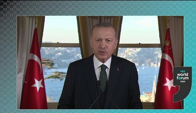 Turecki prezydent, Recep Tayyip Erdoğan, jest w powanym kopocie: chce, by jego kraj nadal cierpia jako demokracja trzeciego  wiata, ale ma nadziej zwabienia zagranicznych inwestycji w tych samych ilociach i na tych samych warunkach jak demokracja zachodnia. To si jednak nie zdarzy.