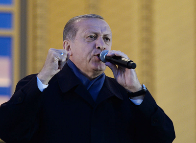 Turecki prezydent Tayyip Erdogan widzi Turków yjcych na Zachodzie jako forpoczt islamu. W tym roku powiedzia Turkom yjcym na Zachodzie: \