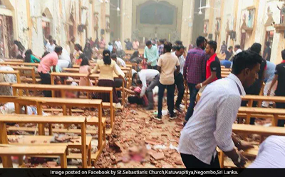 W Niedzielę Wielkanocną 21 kwietnia 2019 roku muzułmańscy terroryści dokonali zamachów bombowych na trzy kościoły i trzy hotele na Sri Lance; zginęło 359 osób, a ponad 500 zostało rannych. Na zdjęciu: kościół św. Sebastiana w Negombo na Sri Lance, 21 kwietnia 2019 roku po zamachu bombowym.