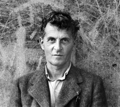 Ludwig Wittgenstein (1889 – 1951) był austriacko-brytyjskim filozofem, który zajmował się głównie logiką, filozofią matematyki, filozofią umysłu i filozofią języka.