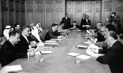 <span>1964 rok, szczyt arabski, utworzenie OWP</span>